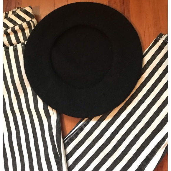 women’s black wool baret - Picture 3 of 4